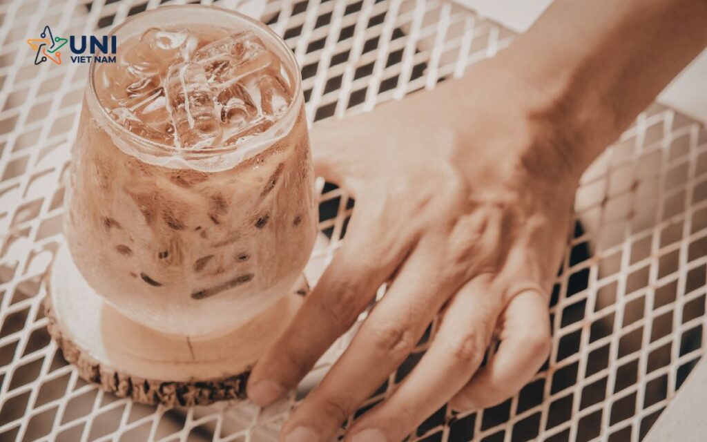 Các chủ quán khó mà kiểm soát được chất lượng và nguồn cung đá viên mua ngoài