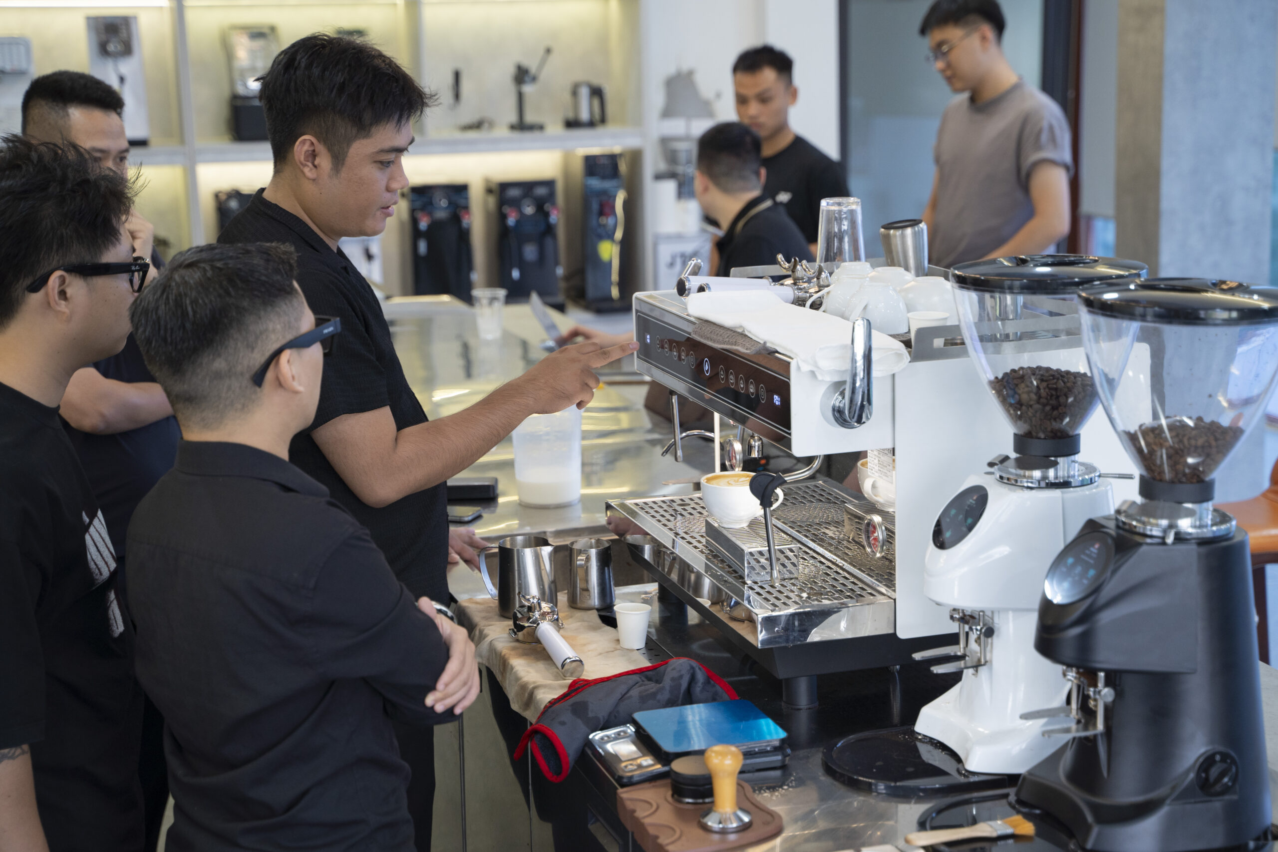 Khóa học cà phê máy và Latte Art