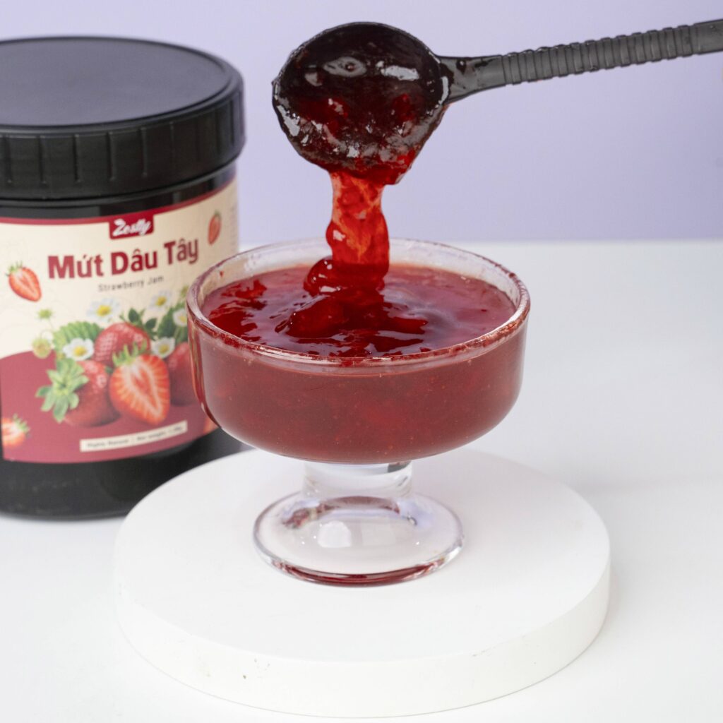 Mứt dâu - ảnh chụp - vuông - 03
